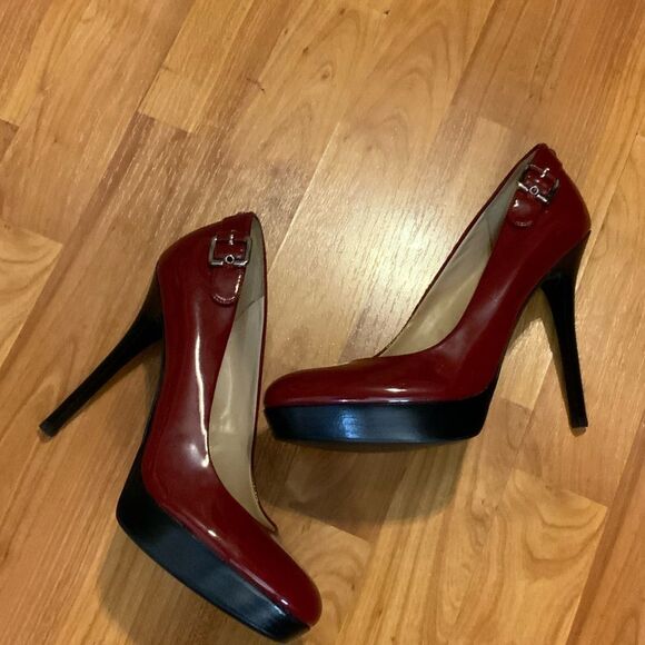 Guess Red Patent Leather Heels - Picture 2 of 5
